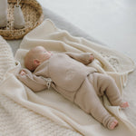 Babybroekje "Schaap" met borduursel; beige