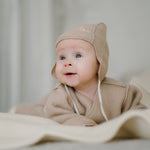 Babymutsje "Schaap" met borduursel; beige