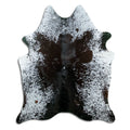 Zwart-witte koeienhuid, ongeveer 180 × 150 cm, van bovenaf gezien: precies de huid die je ontvangt
