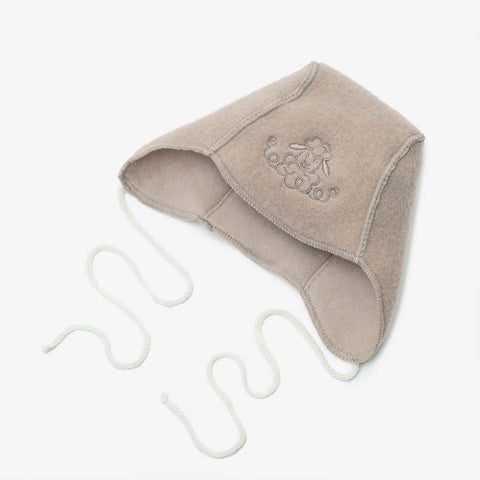 Babymutsje "Schaap" met borduursel; beige