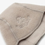 Babymutsje "Schaap" met borduursel; beige